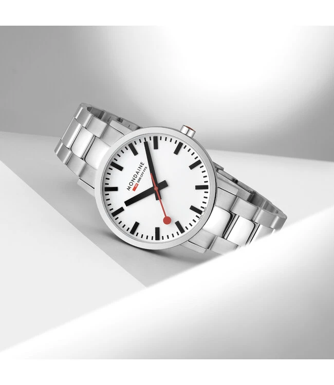 Mondaine horloge classic - M660.30360.11SBJ